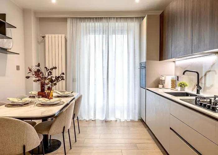 Luxurious In The Center Of Pensjonat 3*