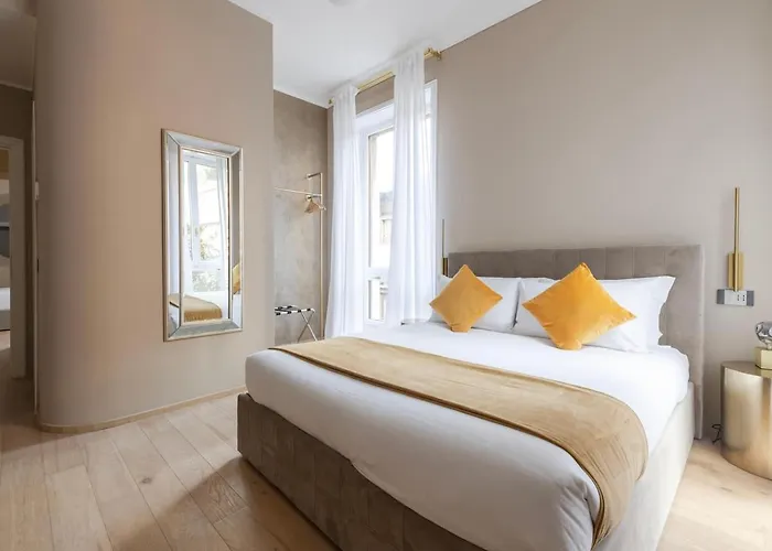 Penzion Luxurious In The Center Of 3*